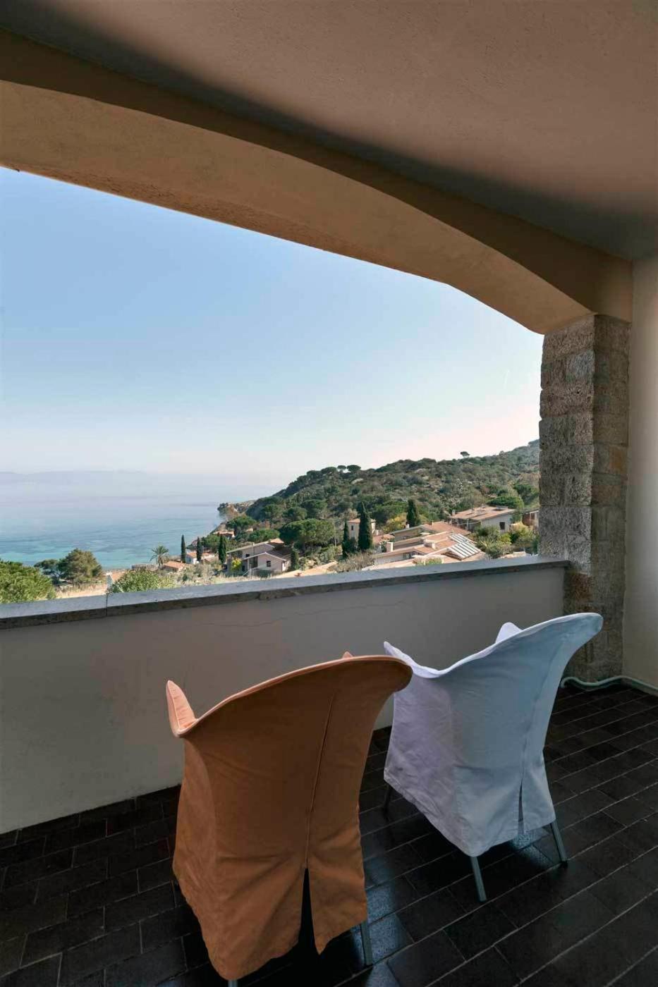 Hotel Arenella Giglio Porto Exterior photo