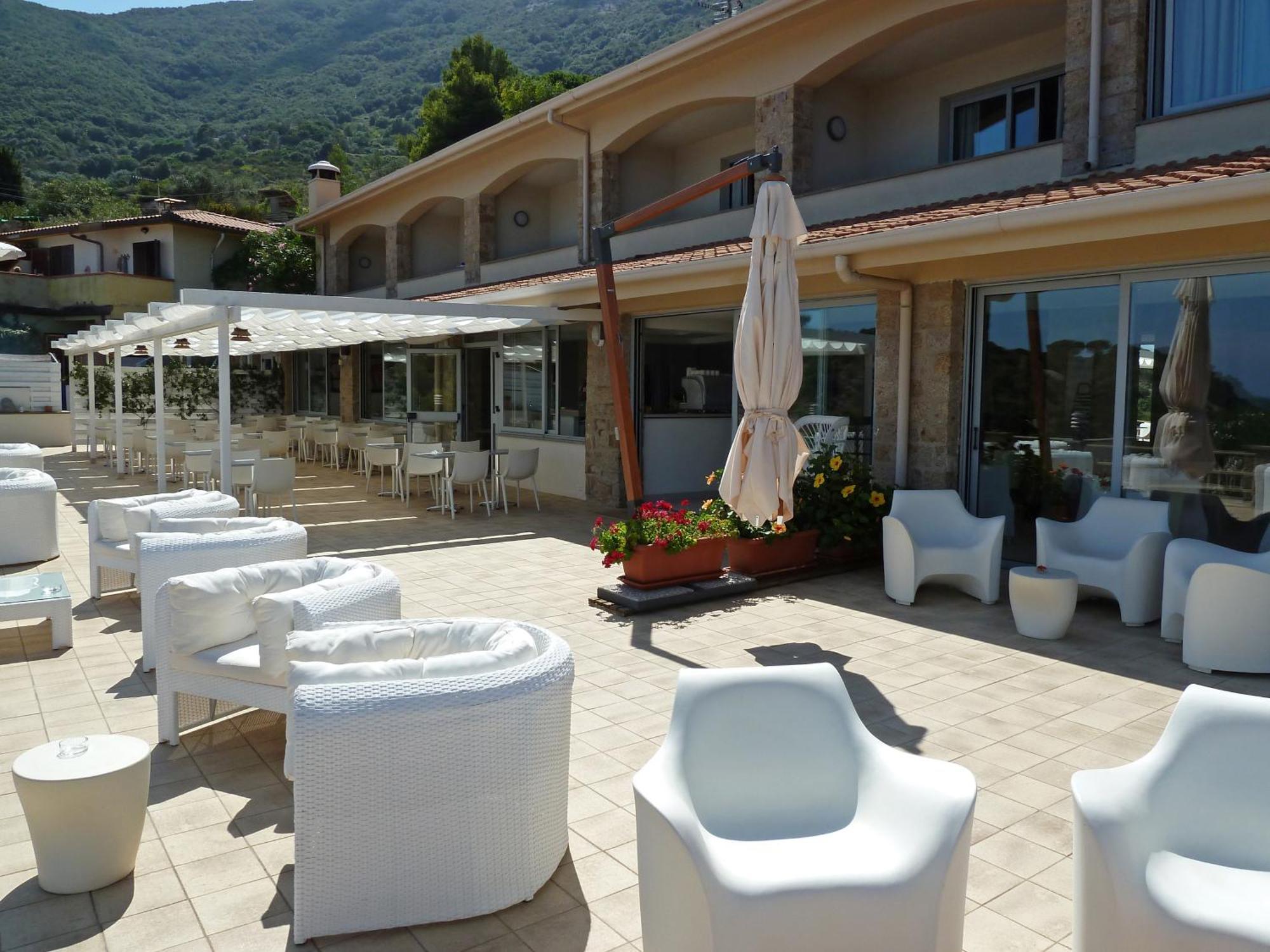 Hotel Arenella Giglio Porto Exterior photo