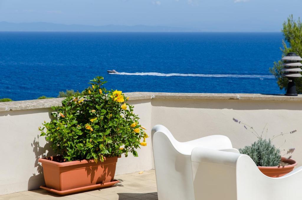 Hotel Arenella Giglio Porto Exterior photo