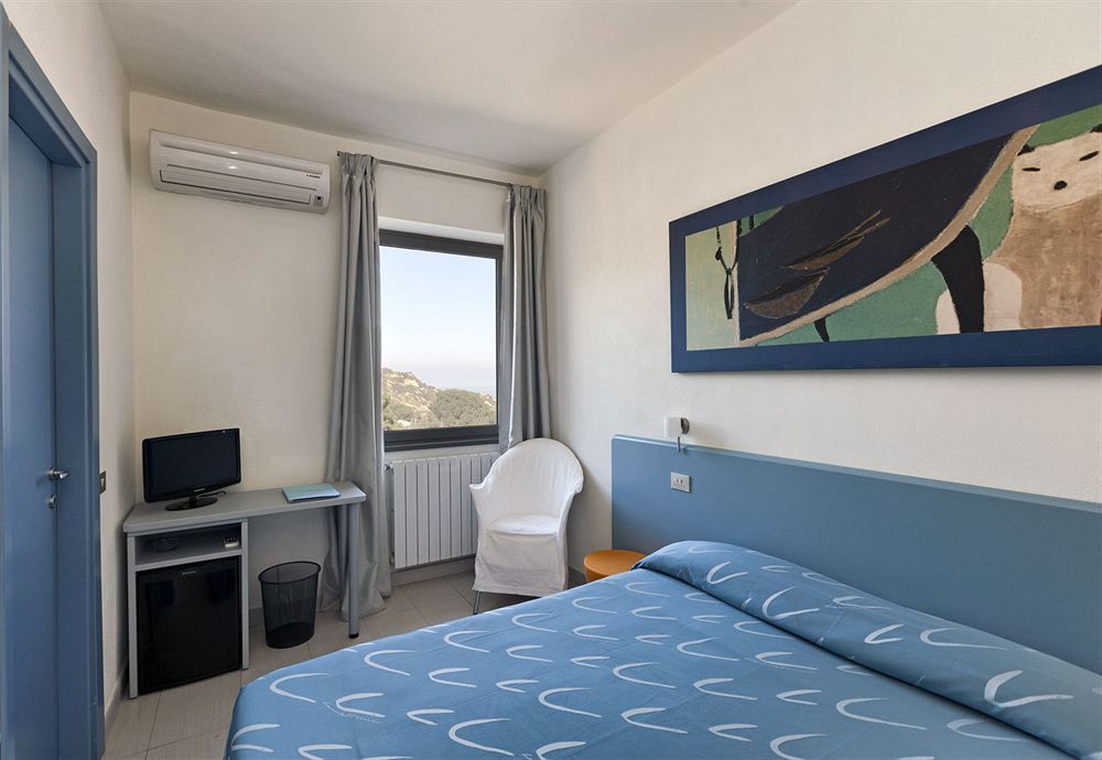 Hotel Arenella Giglio Porto Exterior photo