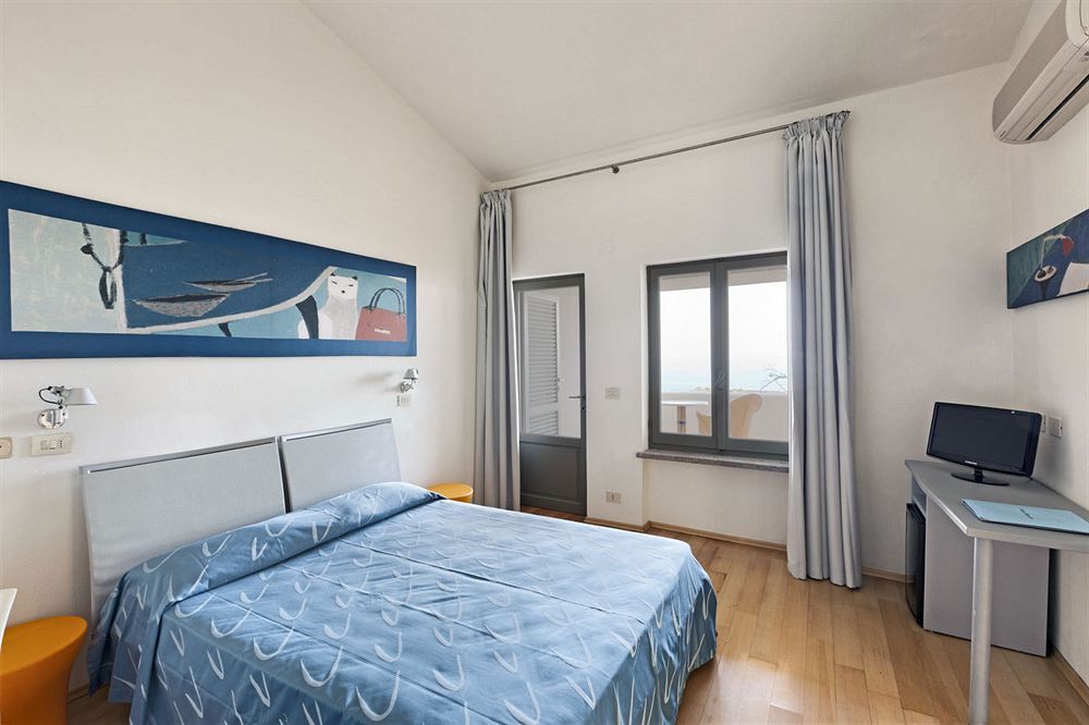 Hotel Arenella Giglio Porto Exterior photo